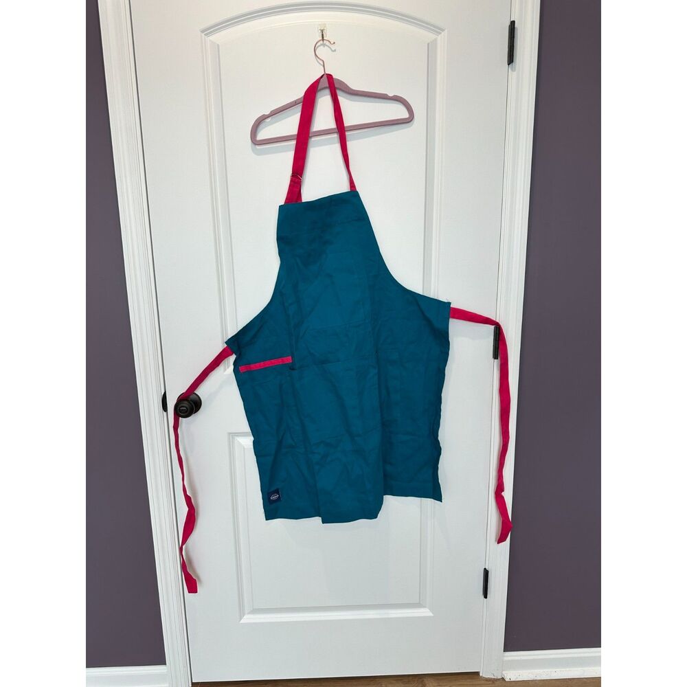 NWOT Encasa 100% Cotton Teal and Pink Apron